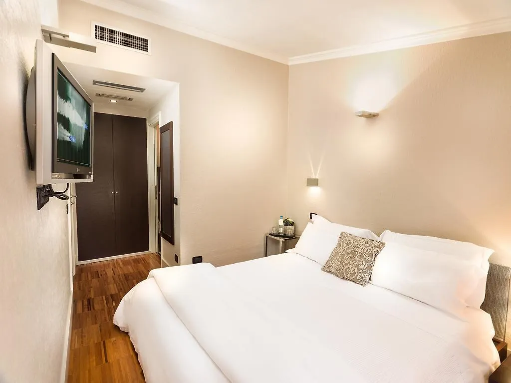 Hotel Townhouse 12 Milano 4*,  Italia