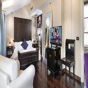 Townhouse 12 Hotel Milan 4*,  Italy